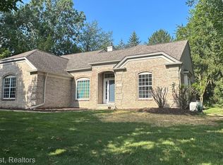 6371 Lambeth Way, Canton, MI 48187