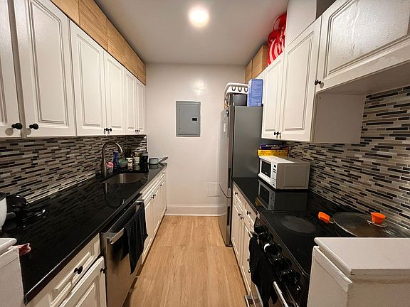 5th image of 50 W 34th St Unit 19A08