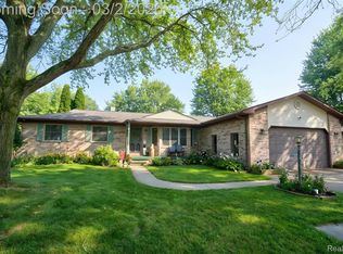 6076 E Carpenter Rd, Flint, MI 48506