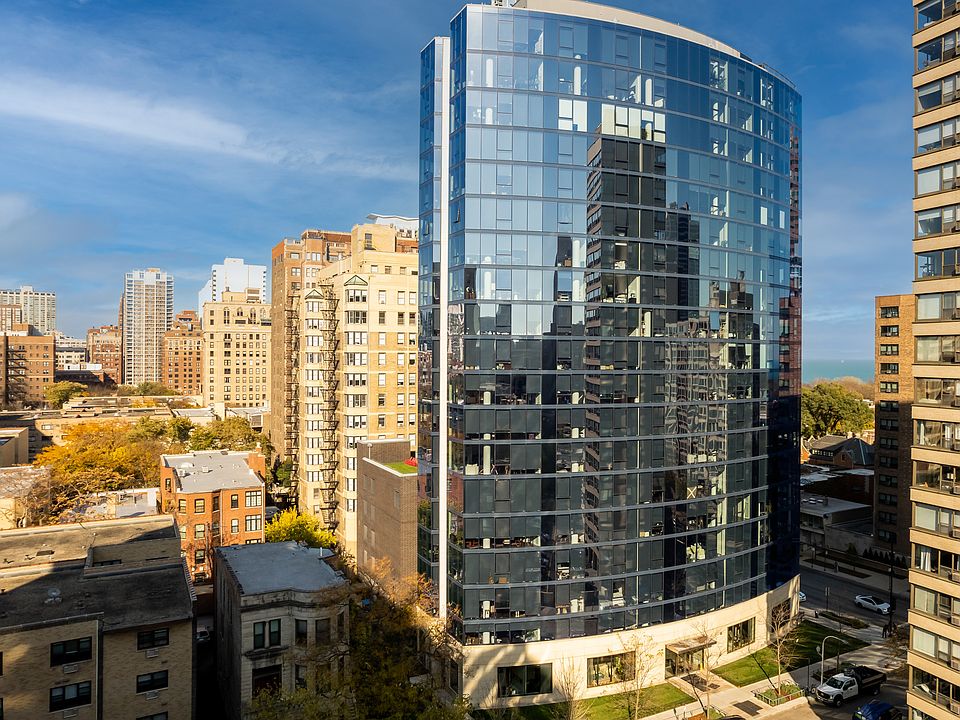 1st image of 2950 N Sheridan Rd #502