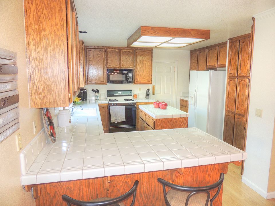 2nd image of 1310 Champagne Cir