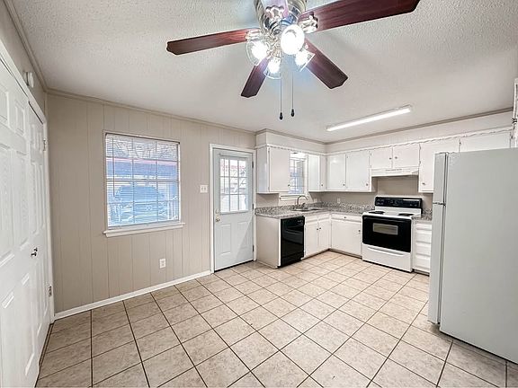 2nd image of 4300 Gorman Dr APT B