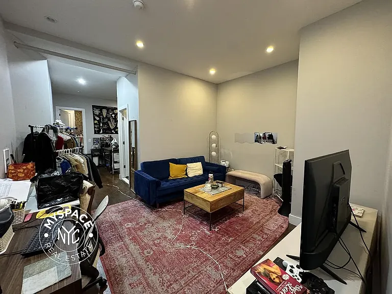 210 Humboldt St #27 — Photo 1