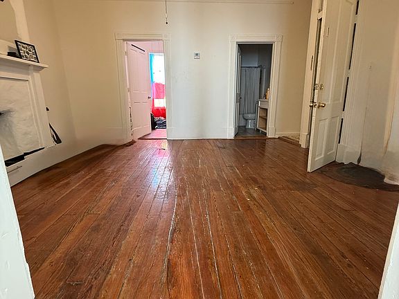 4th image of 320 W Hall St #B