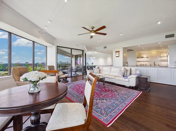 101 Westcott St Unit 1202, Houston, TX 77007