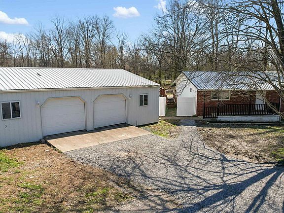 3rd image of 2295 Ledford Rd