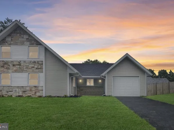 21 Gramercy Ln, Willingboro, NJ 08046