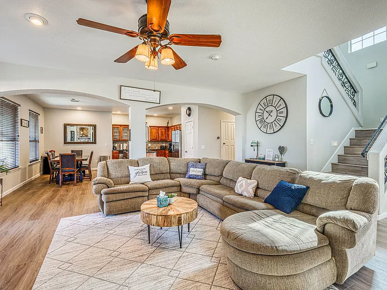 1627 Brillo Del Sol #C-T — Photo 3