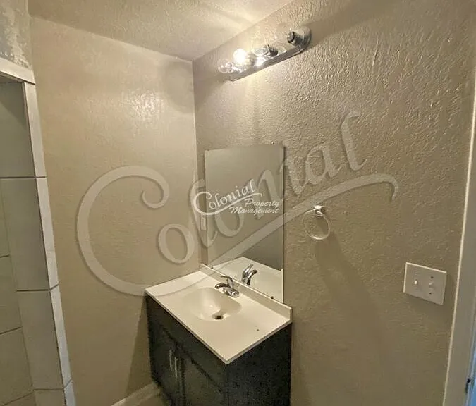 130 E Ruby Rd — Photo 14