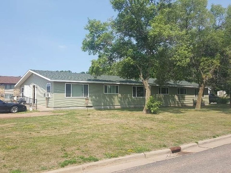 1st image of 704 Woodbine Ave #6