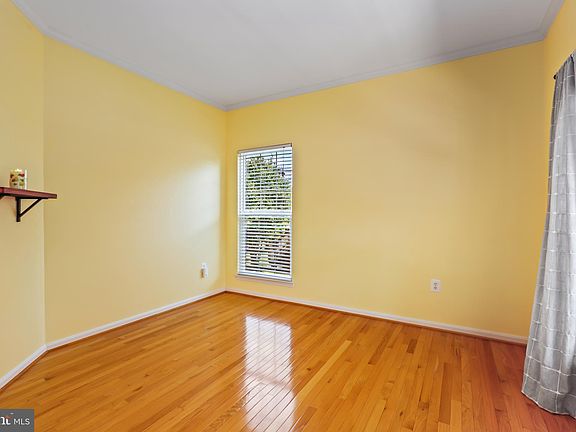 5th image of 12292 Grimsby Ln