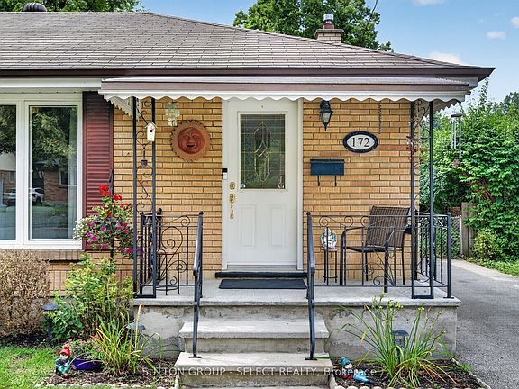 3rd image of 172 Fairhaven Cir