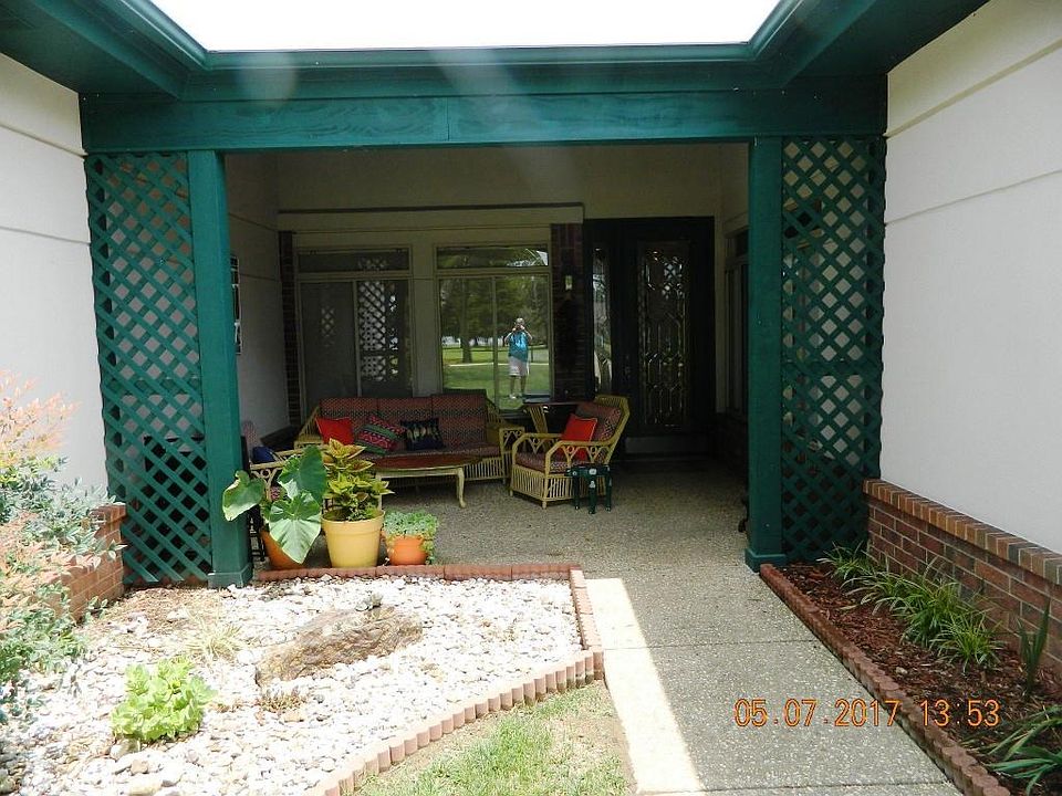 Front Entryway