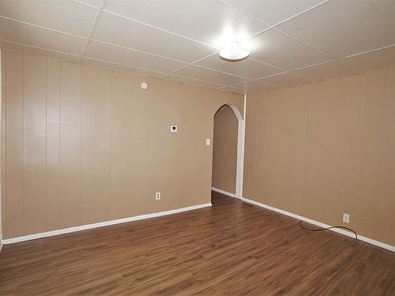 5th image of 618 Westwood Ave