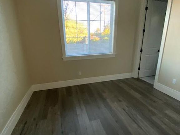 5th image of 3790 Oakdale St