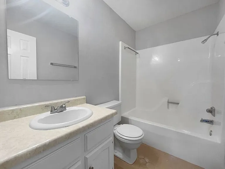 3414 Kensington Ct — Photo 7