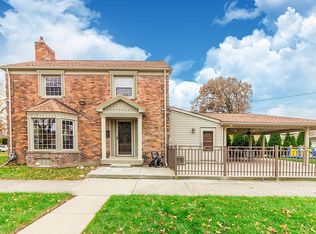 7771 Hartwell St, Dearborn, MI 48126