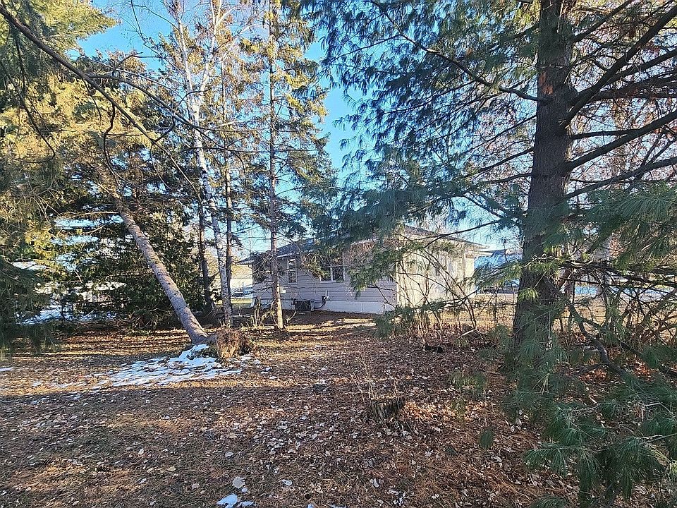 2nd image of 1002 4th Ave NE
