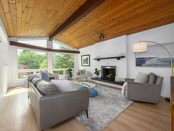 2nd image of 605 Allison Pl