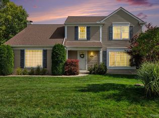 1692 Ridgecrest, Rochester Hills, MI 48306