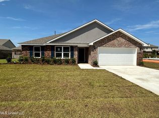 10181 Woodbury Dr, Gulfport, MS 39503