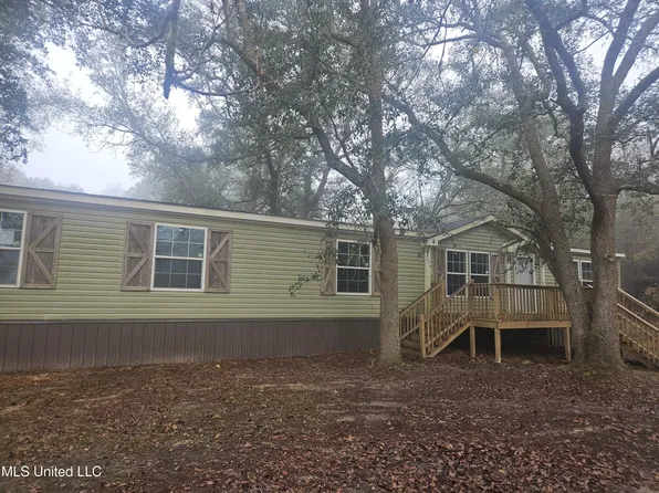 17209 Red Top Ln, Moss Point, MS 39562