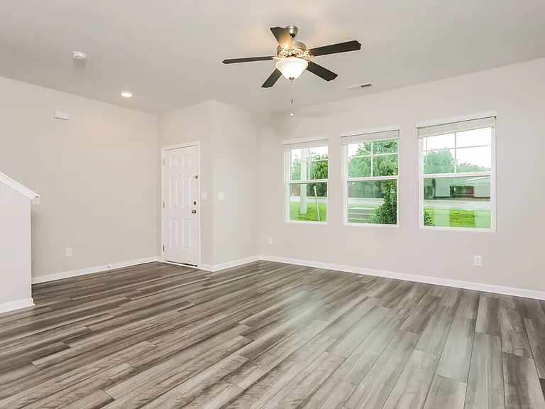 546 Wendell Falls Pkwy — Photo 5