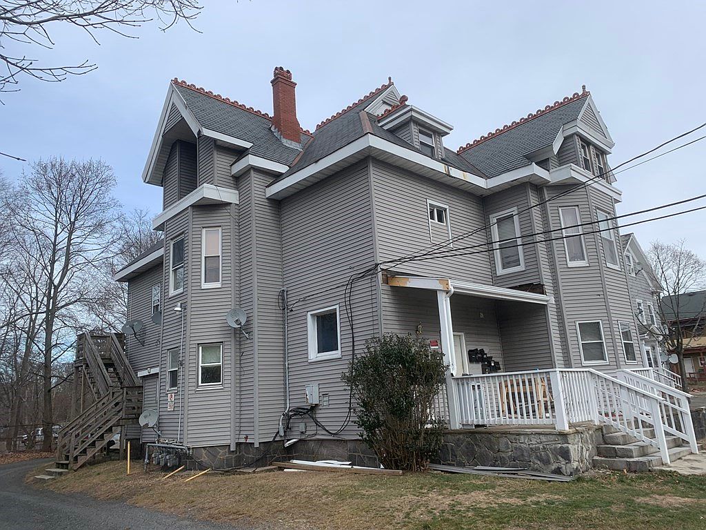 houses brockton ma