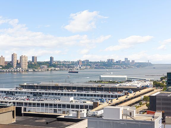 4th image of 635 W 42nd St APT 20E