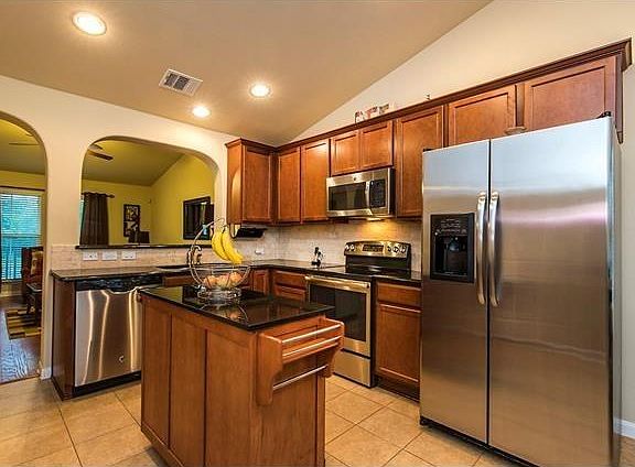 2nd image of 613 Heritage Springs Trl