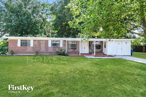 7720 Lauderdale Dr N Photo 1
