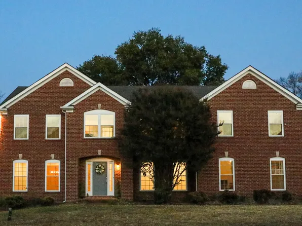 201 Briarcotes Cir, La Vergne, TN 37086