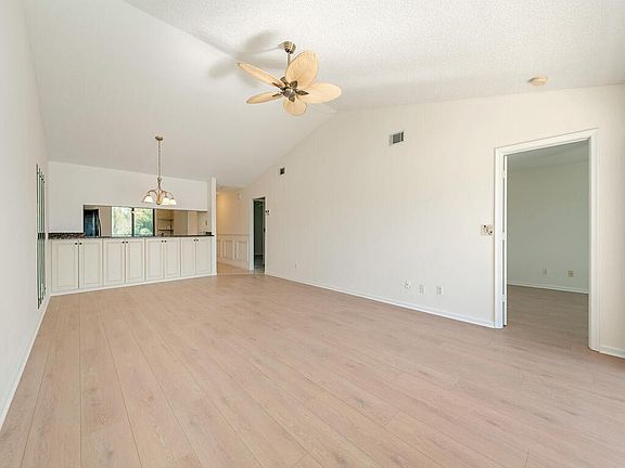 4th image of 5776 Deauville Cir APT C307