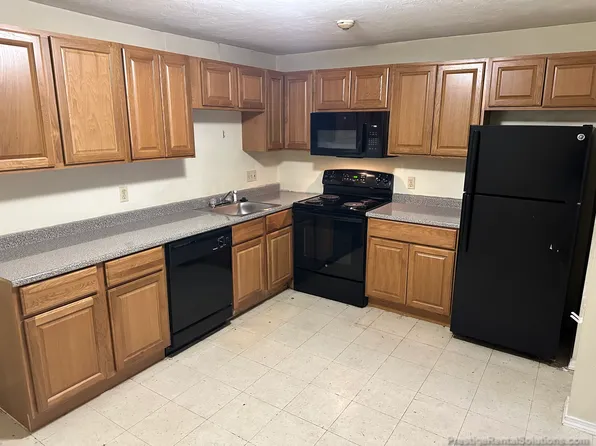 73B Manchester St, Leominster, MA
