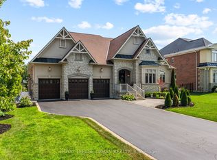 15 Country Club Cres, Uxbridge, ON L9P 0B8