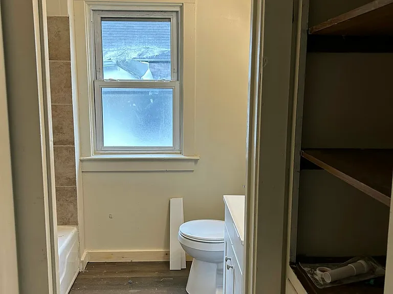 844 Saint Agnes Ave — Photo 25