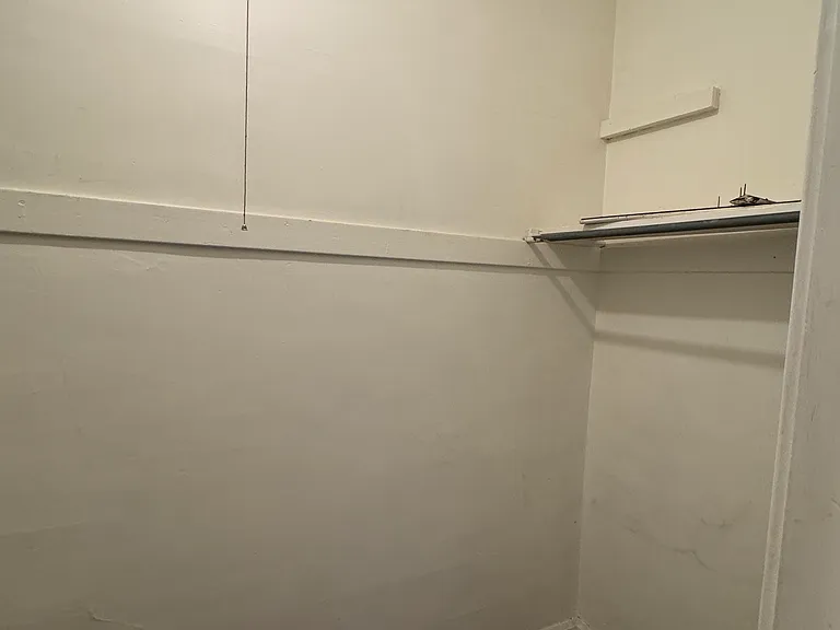 3623 N Pine Grove Ave #2W — Photo 10