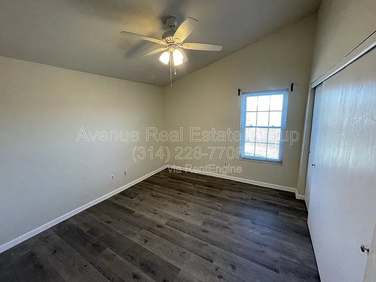 1231 Creve Coeur Crossing Ln #I — Photo 14