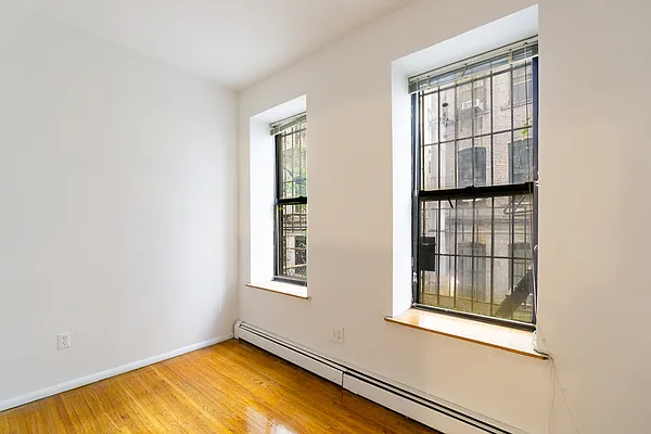 Rented by City Connections Realty | media 15