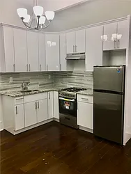 Rented by R New York