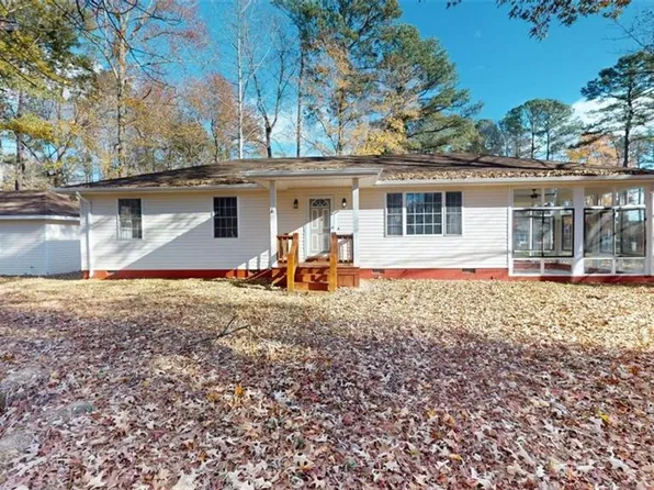 46 Deodara Dr, Hartfield, VA 23071