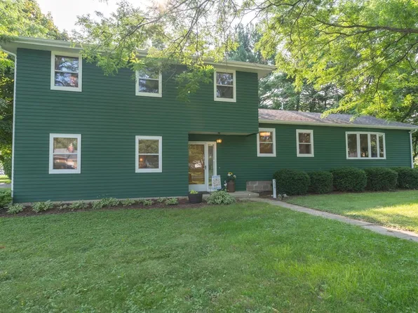 306 Jefferson Ave, Big Rock, IL 60511