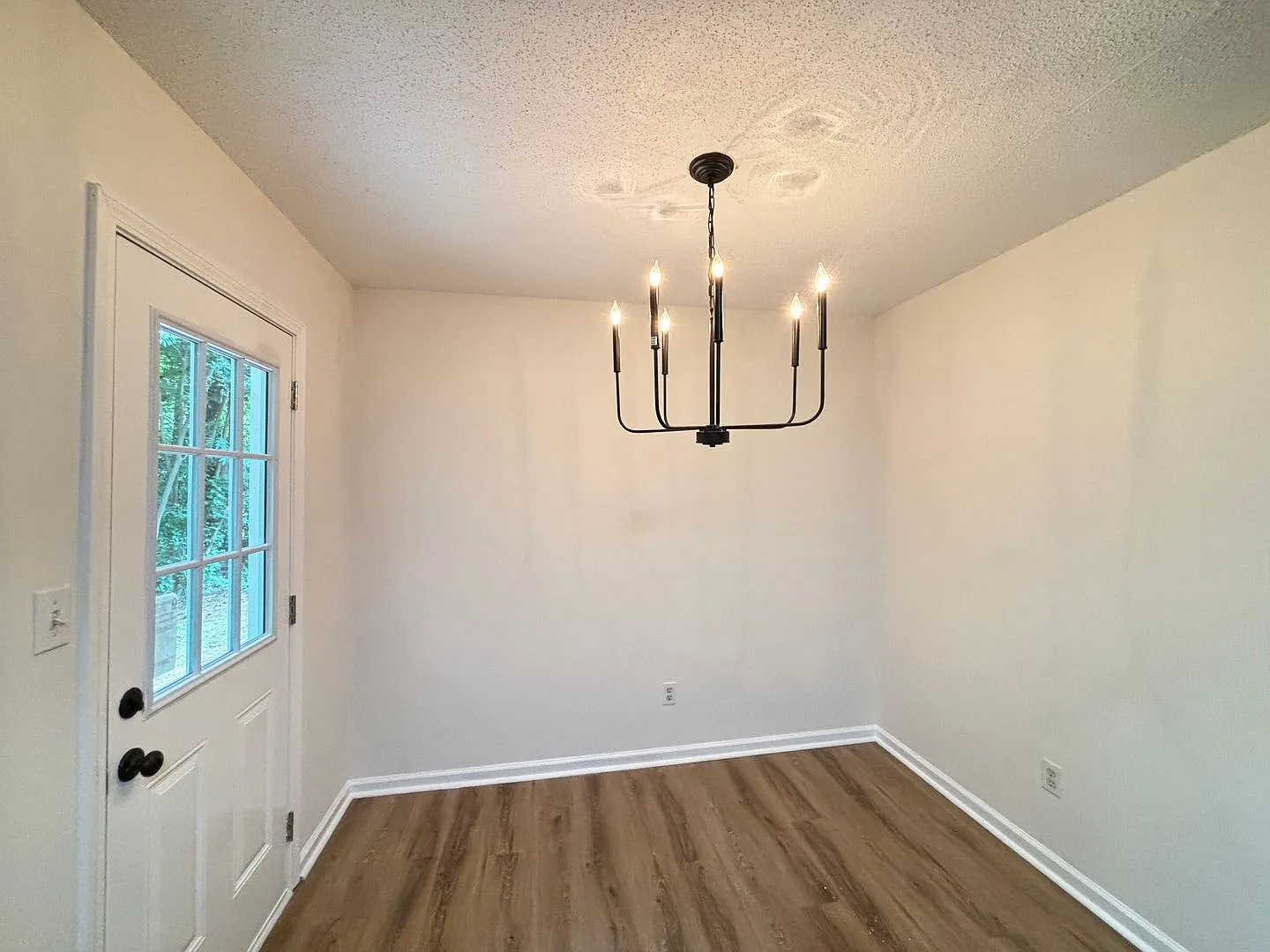 Cute Stepless 3 bedroom, 2 bath ranch in Dallas! — Photo 4