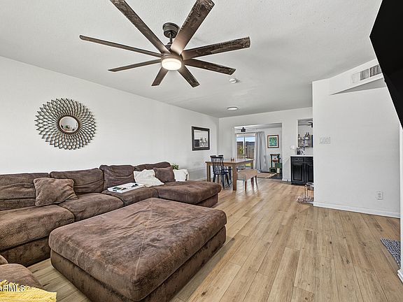 4th image of 1045 S DREW Street