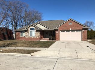 20855 Paloma St, Saint Clair Shores, MI
