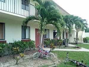 1st image of 400 Nottingham Cir APT C