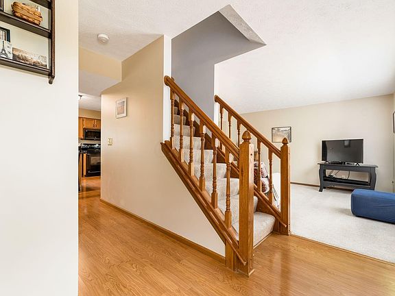 4th image of 3424 Parkbrook Dr