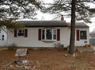 1077 E Mandeville St, Burton, MI 48529