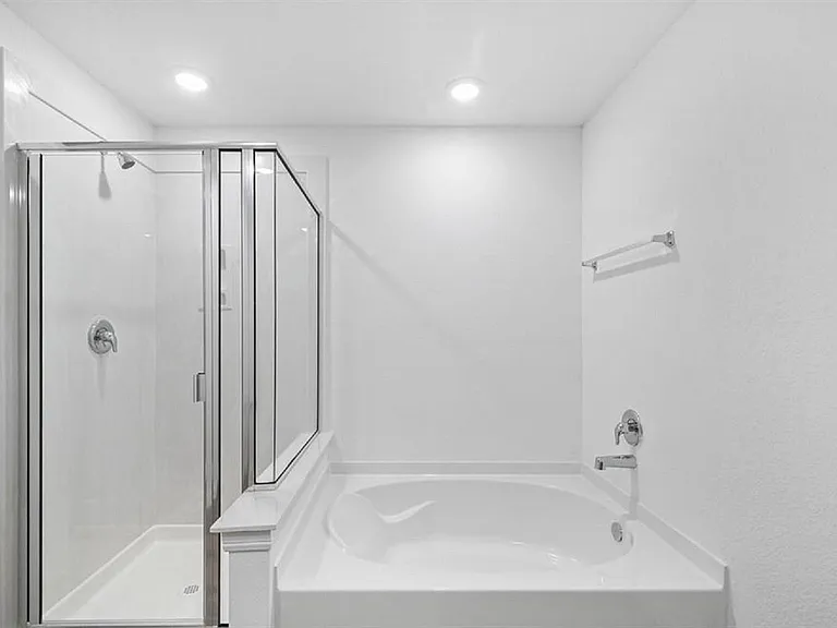 1020 Laguna Cove Dr — Photo 15