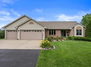 5363 Finger Rd, Green Bay, WI 54311